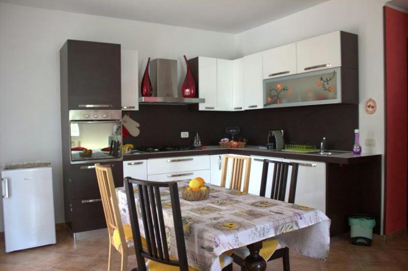 la porta del sole appartamento nell'oliveto Seborga Esterno foto